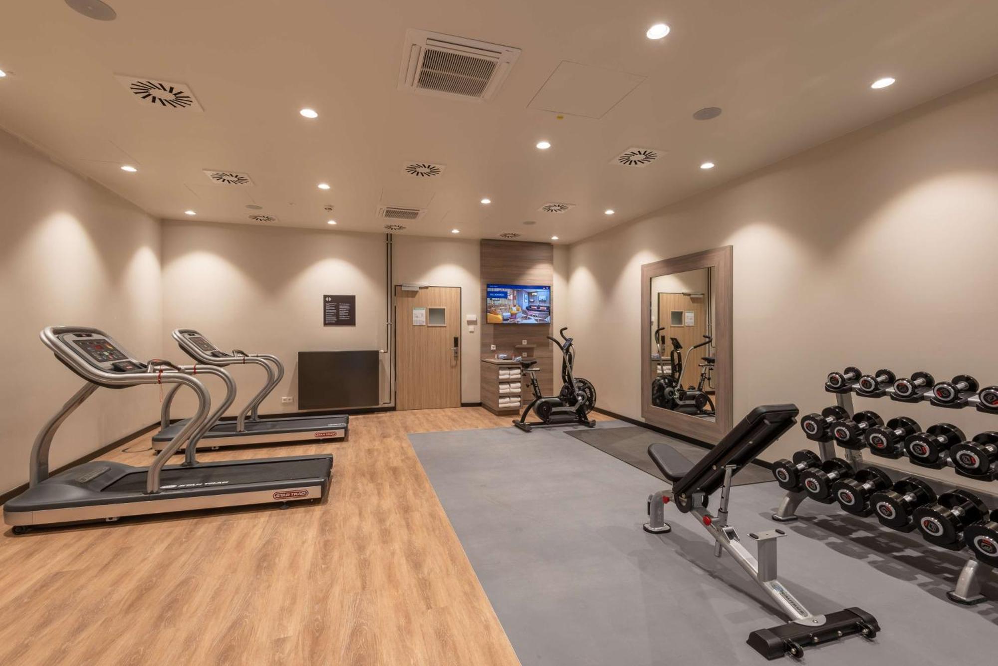 Hotel Hampton By Hilton North Monaco di Baviera